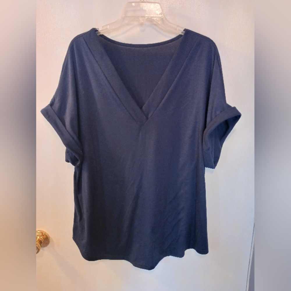 🎈3/$10 Sale🎈2X Navy Blue Womens V Neck Cuff Sleeve Top Shein Curve